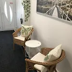 Apartamento Beautiful Newly Refurbished Studio,fully Equipped Walking Distance To The Park Where Will Find The World Famous Szechenyi Thermal Bath Spa, Museums , And The Capital Circus , Ac, Smart Tv, High Speed Internet