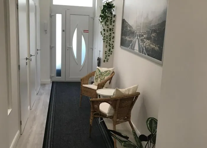 Beautiful Newly Refurbished Studio,fully Equipped Walking Distance To The Park Where Will Find The World Famous Szechenyi Thermal Bath Spa, Museums , And The Capital Circus , Ac, Smart Tv, High Speed Internet * 布达佩斯