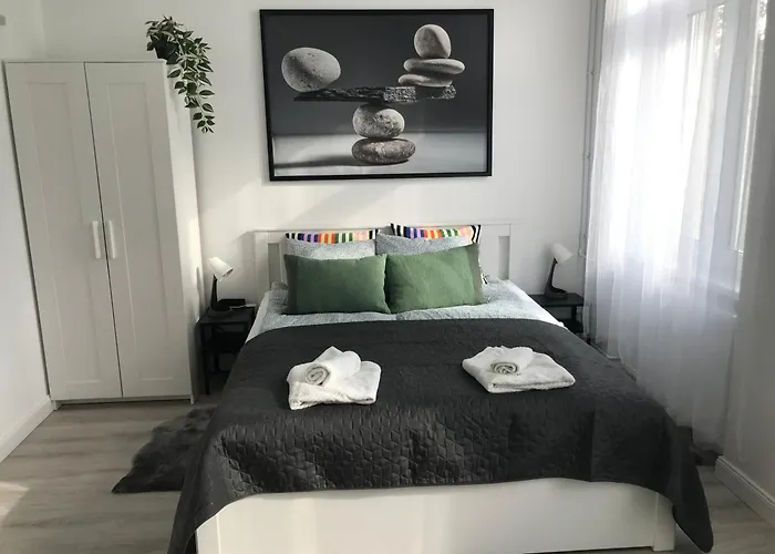 公寓 Beautiful Newly Refurbished Studio,fully Equipped Walking Distance To The Park Where Will Find The World Famous Szechenyi Thermal Bath Spa, Museums , And The Capital Circus , Ac, Smart Tv, High Speed Internet *