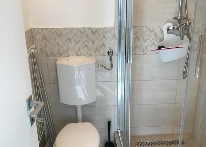 Beautiful Newly Refurbished Studio,fully Equipped Walking Distance To The Park Where Will Find The World Famous Szechenyi Thermal Bath Spa, Museums , And The Capital Circus , Ac, Smart Tv, High Speed Internet * 布达佩斯