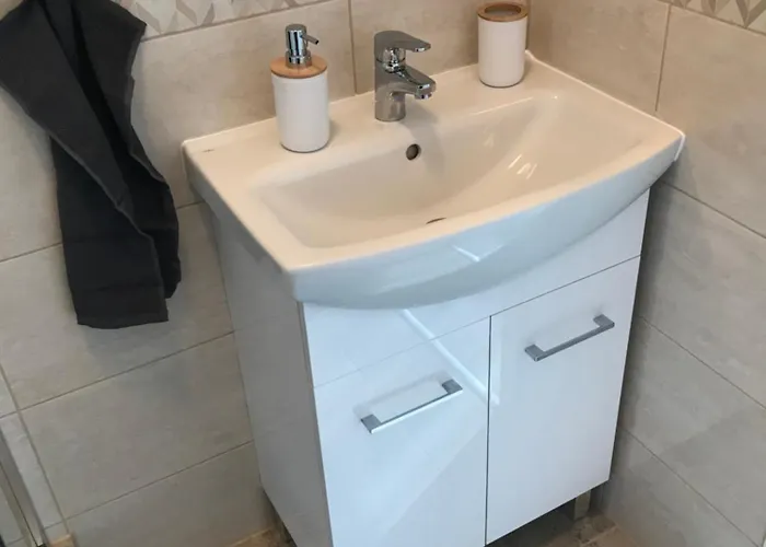 Beautiful Newly Refurbished Studio,fully Equipped Walking Distance To The Park Where Will Find The World Famous Szechenyi Thermal Bath Spa, Museums , And The Capital Circus , Ac, Smart Tv, High Speed Internet 公寓