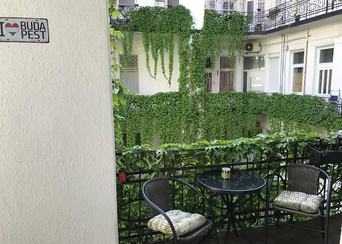 公寓 Beautiful Newly Refurbished Studio,fully Equipped Walking Distance To The Park Where Will Find The World Famous Szechenyi Thermal Bath Spa, Museums , And The Capital Circus , Ac, Smart Tv, High Speed Internet *