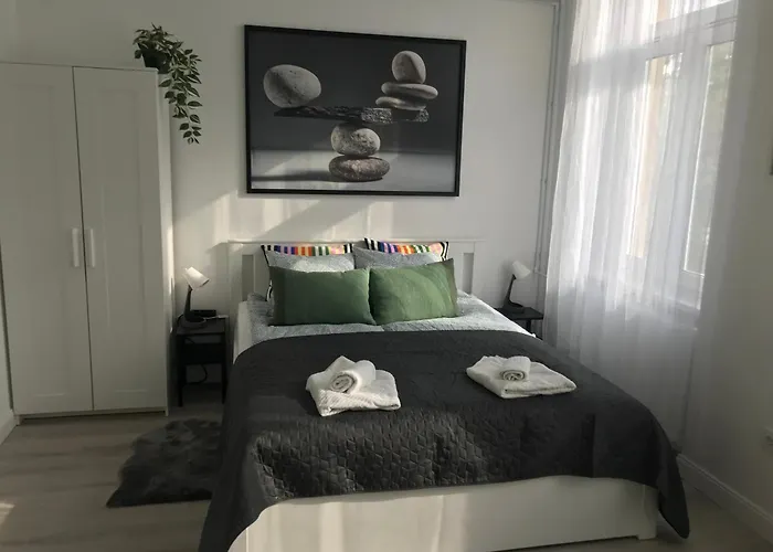 Beautiful Newly Refurbished Studio,fully Equipped Walking Distance To The Park Where Will Find The World Famous Szechenyi Thermal Bath Spa, Museums , And The Capital Circus , Ac, Smart Tv, High Speed Internet 布达佩斯