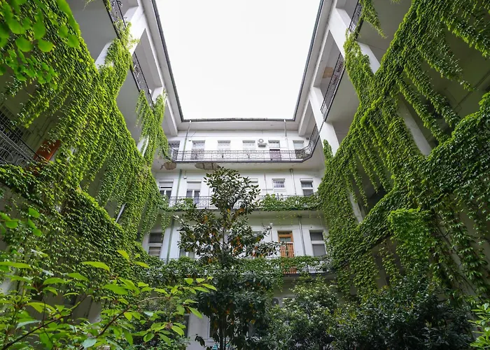 公寓 Beautiful Newly Refurbished Studio,fully Equipped Walking Distance To The Park Where Will Find The World Famous Szechenyi Thermal Bath Spa, Museums , And The Capital Circus , Ac, Smart Tv, High Speed Internet