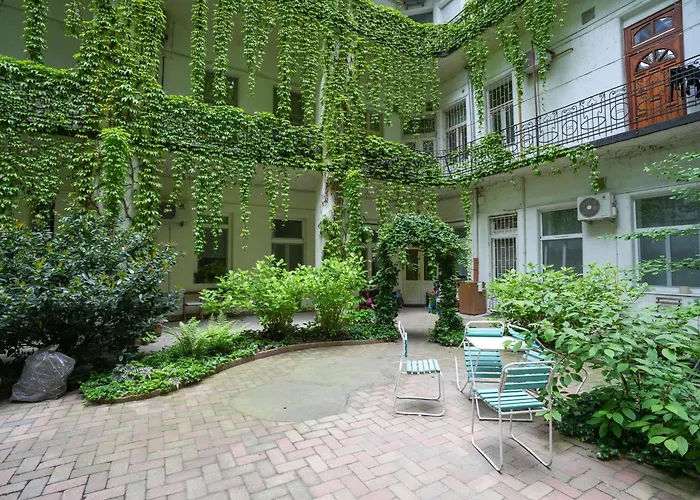公寓 Beautiful Newly Refurbished Studio,fully Equipped Walking Distance To The Park Where Will Find The World Famous Szechenyi Thermal Bath Spa, Museums , And The Capital Circus , Ac, Smart Tv, High Speed Internet *